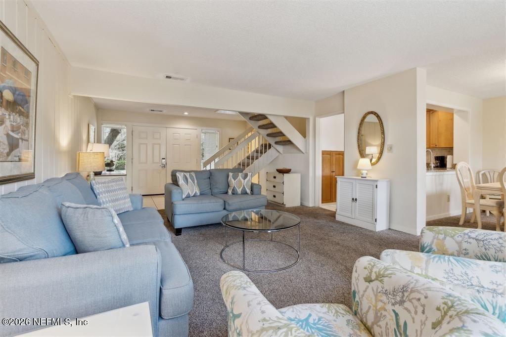 2004 BEACH WOOD Road