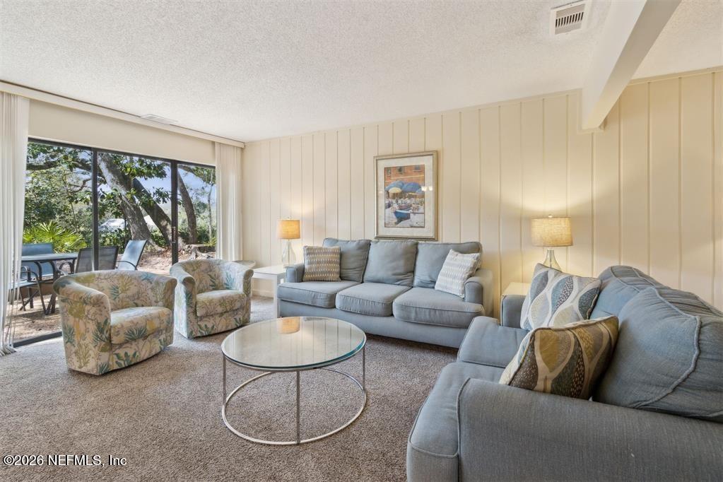 2004 BEACH WOOD Road