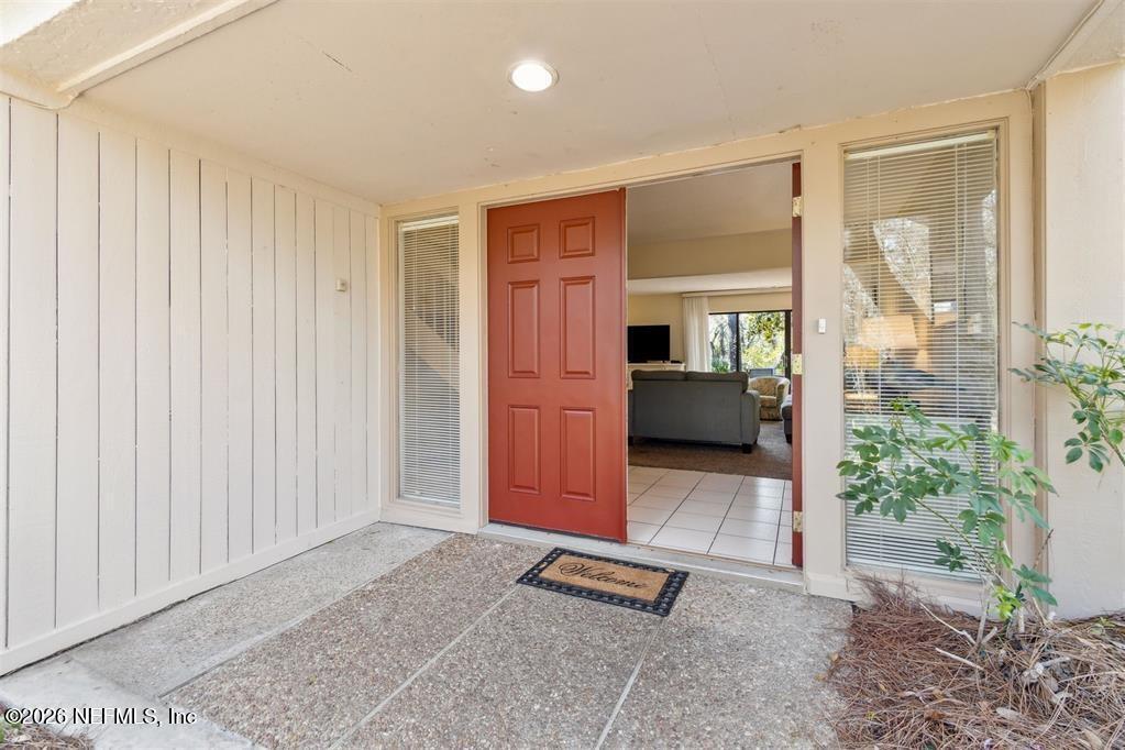 2004 BEACH WOOD Road