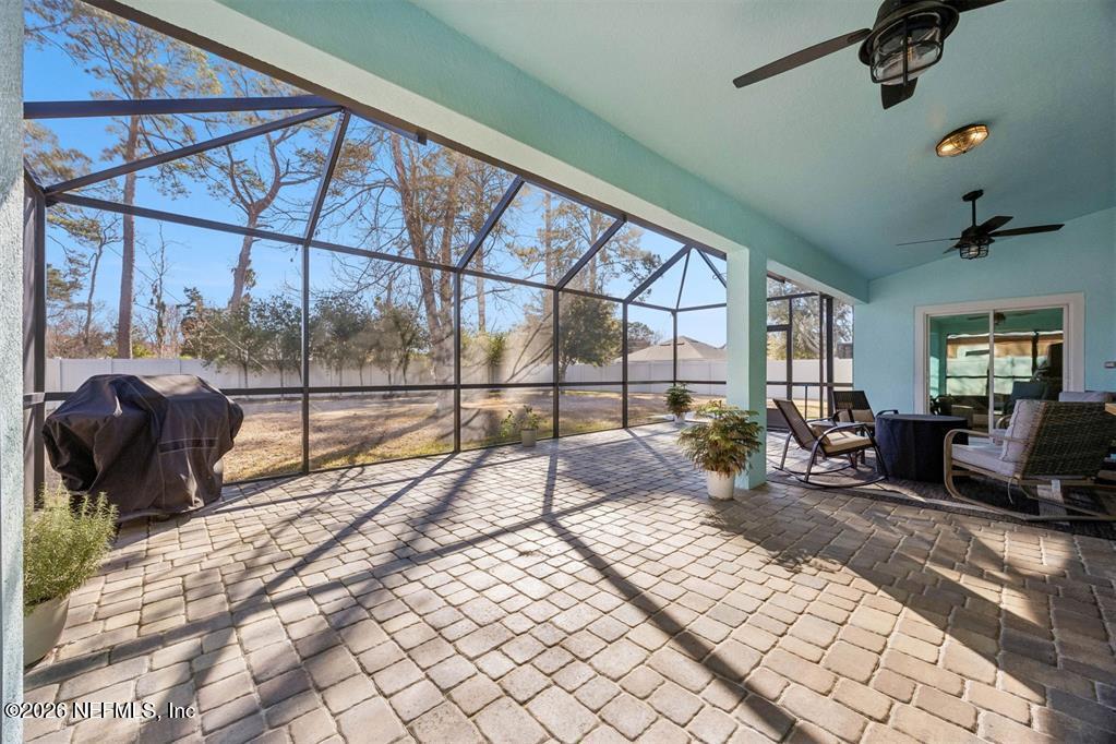 828 SIMMONS Road