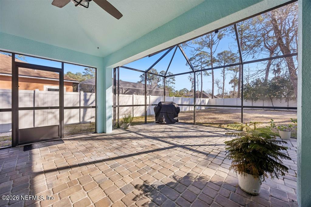 828 SIMMONS Road