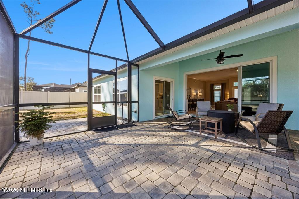828 SIMMONS Road