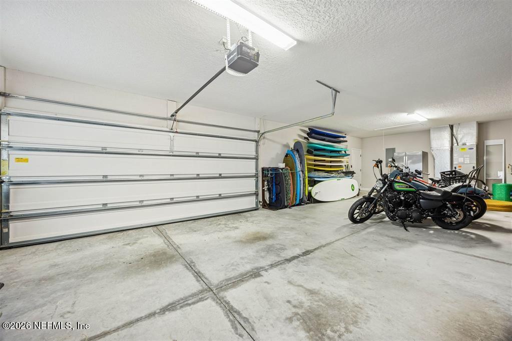 828 SIMMONS Road