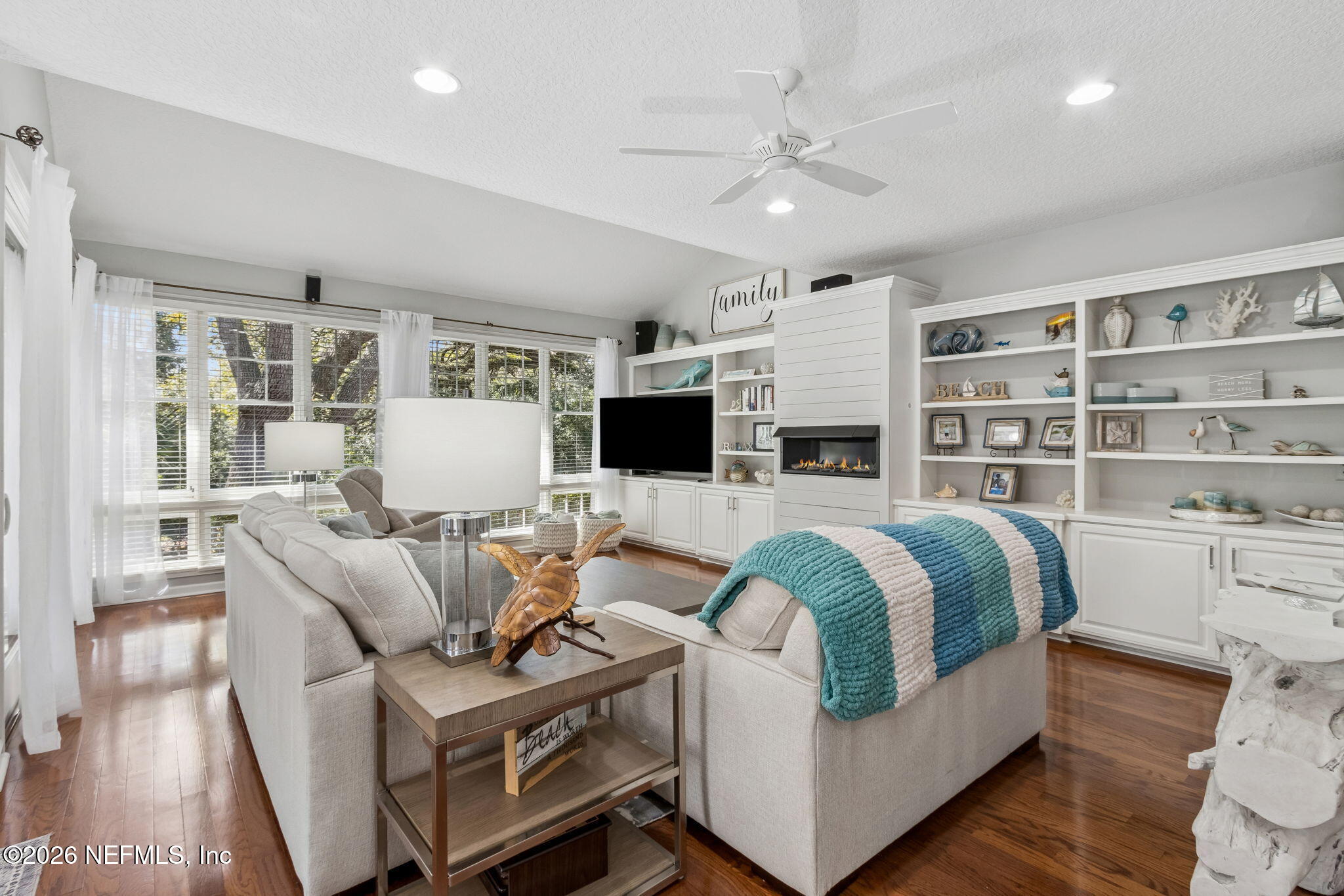 11 LITTLE DUNES Circle