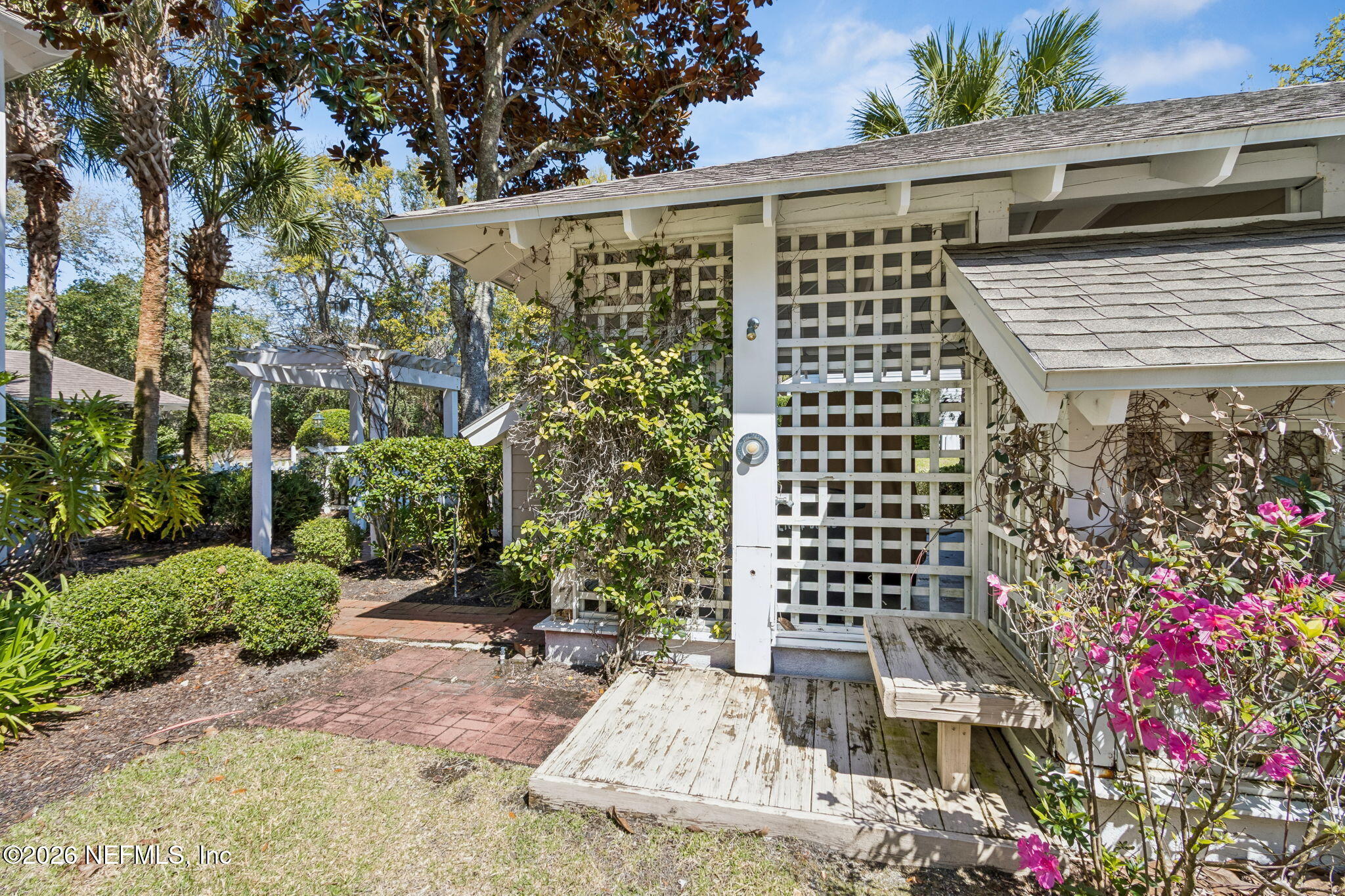 11 LITTLE DUNES Circle