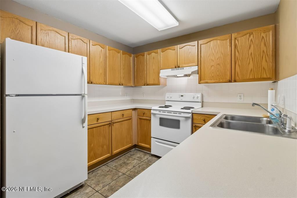 23583 BAHAMA Point 1526