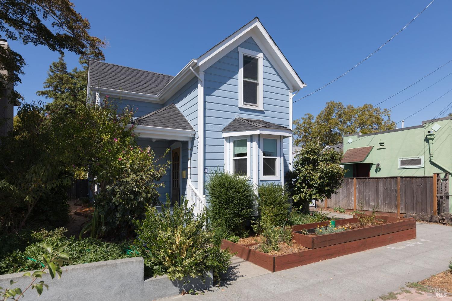 6 Douglas Street