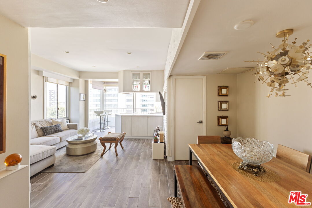 10501 Wilshire Blvd Unit: 1005