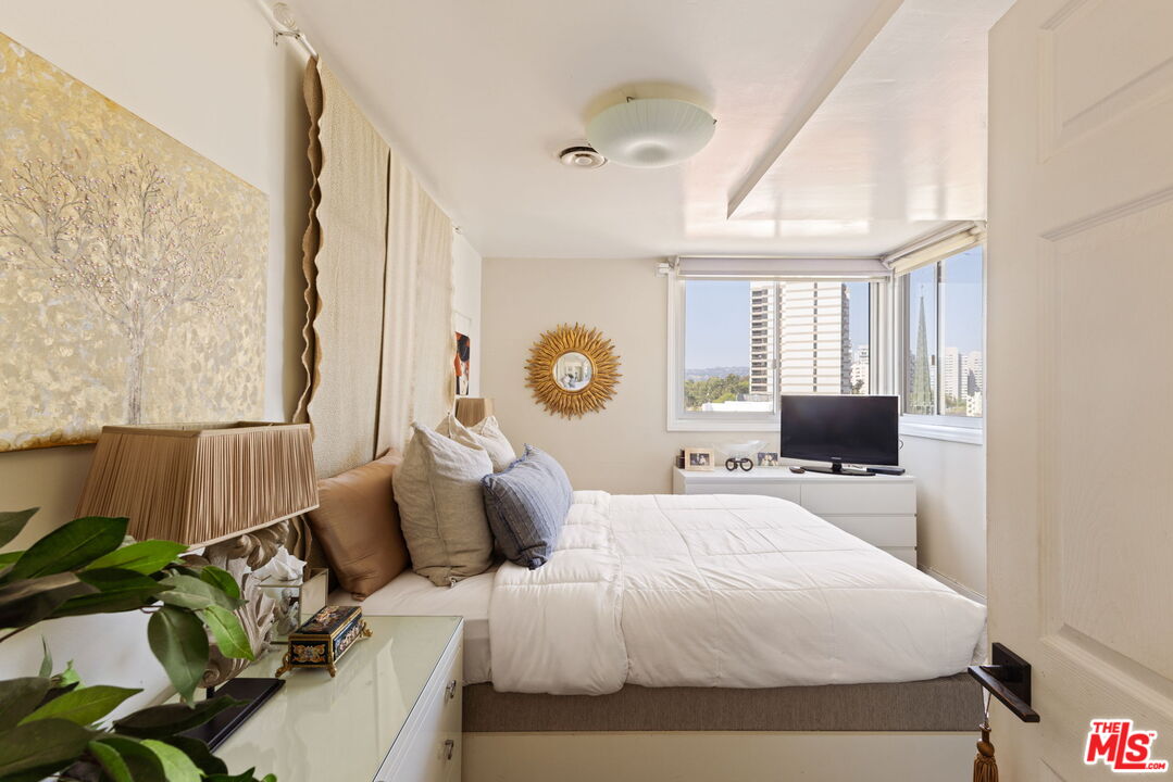 10501 Wilshire Blvd Unit: 1005