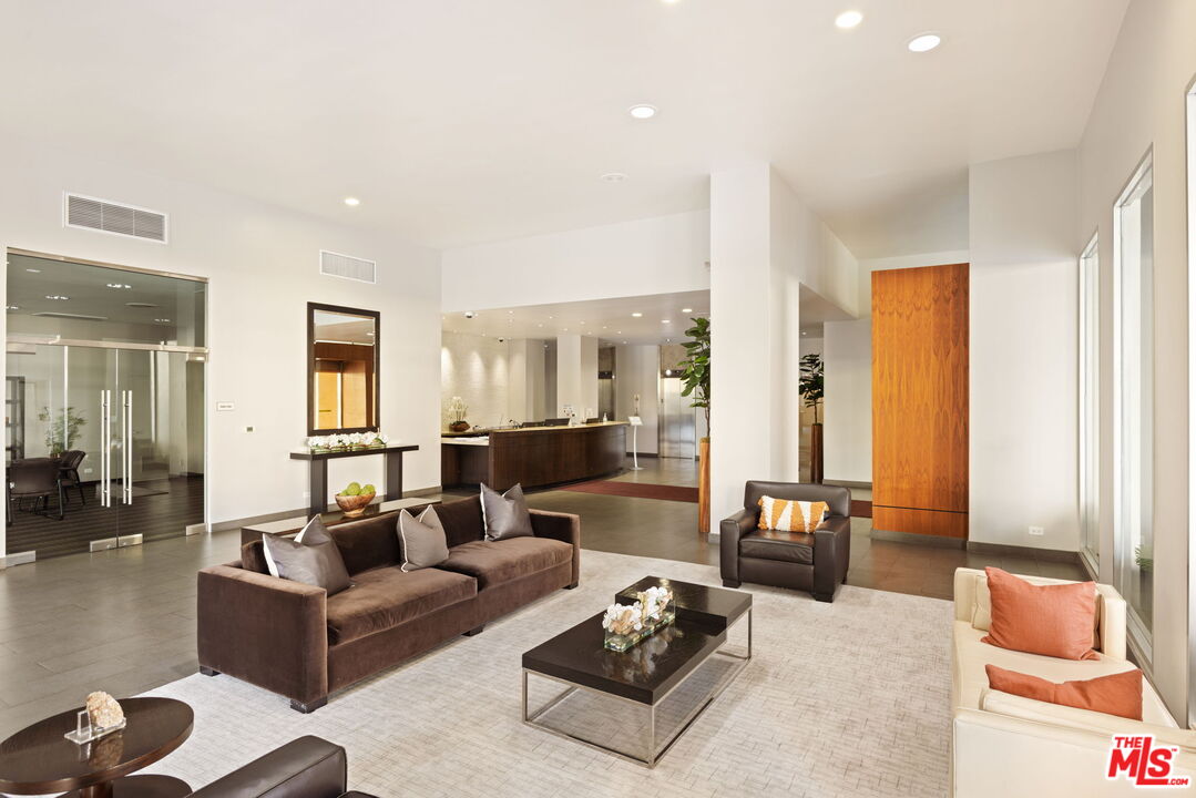 10501 Wilshire Blvd Unit: 1005