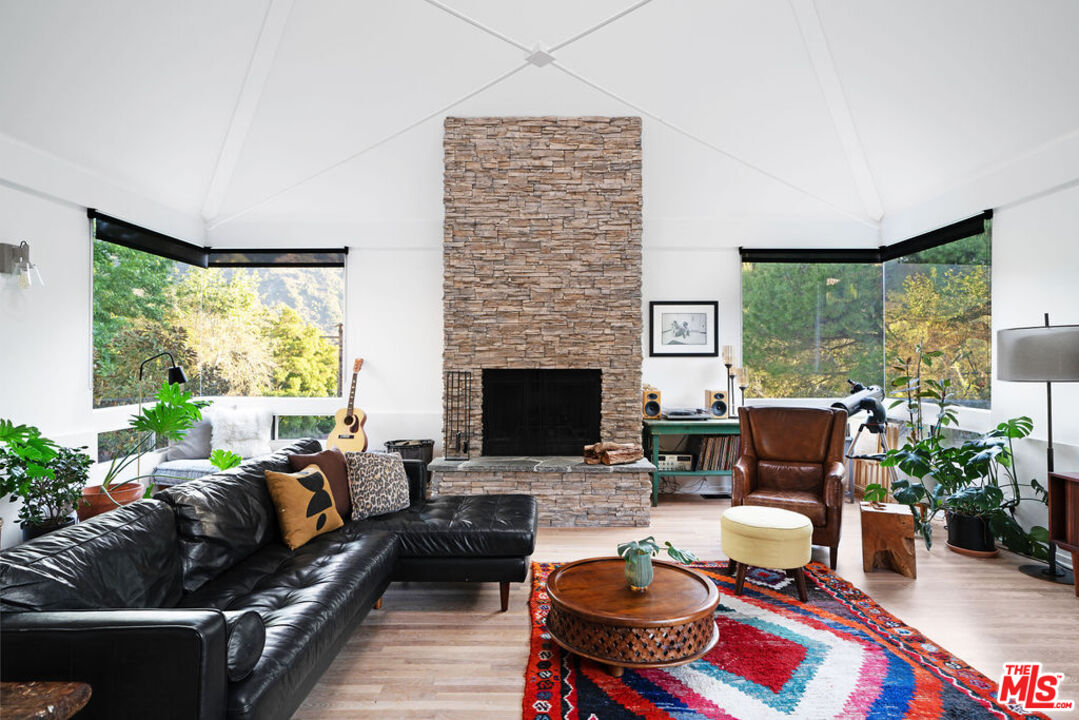 25761 Vista Verde Dr