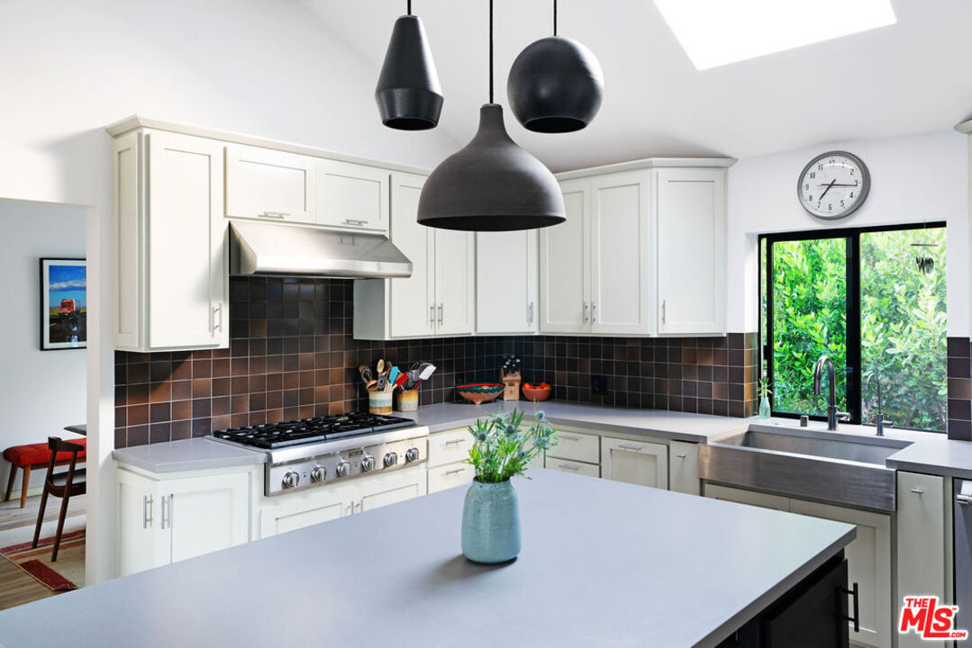 25761 Vista Verde Dr