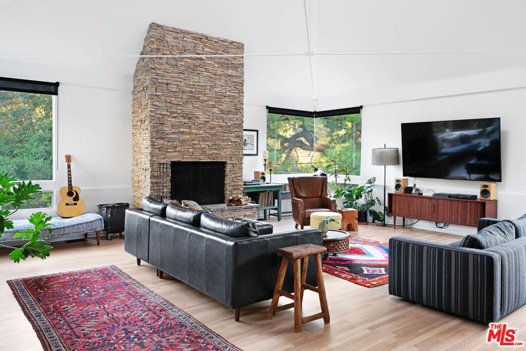 25761 Vista Verde Dr