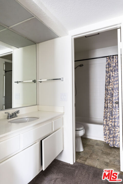 5782 Oak Bank Trl Unit: TL105