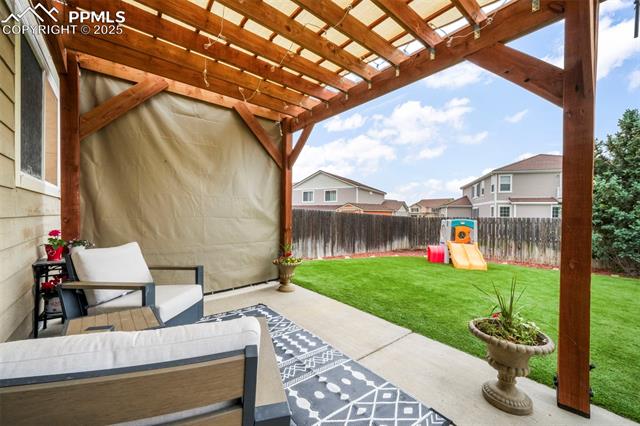 2204 Reed Grass Way