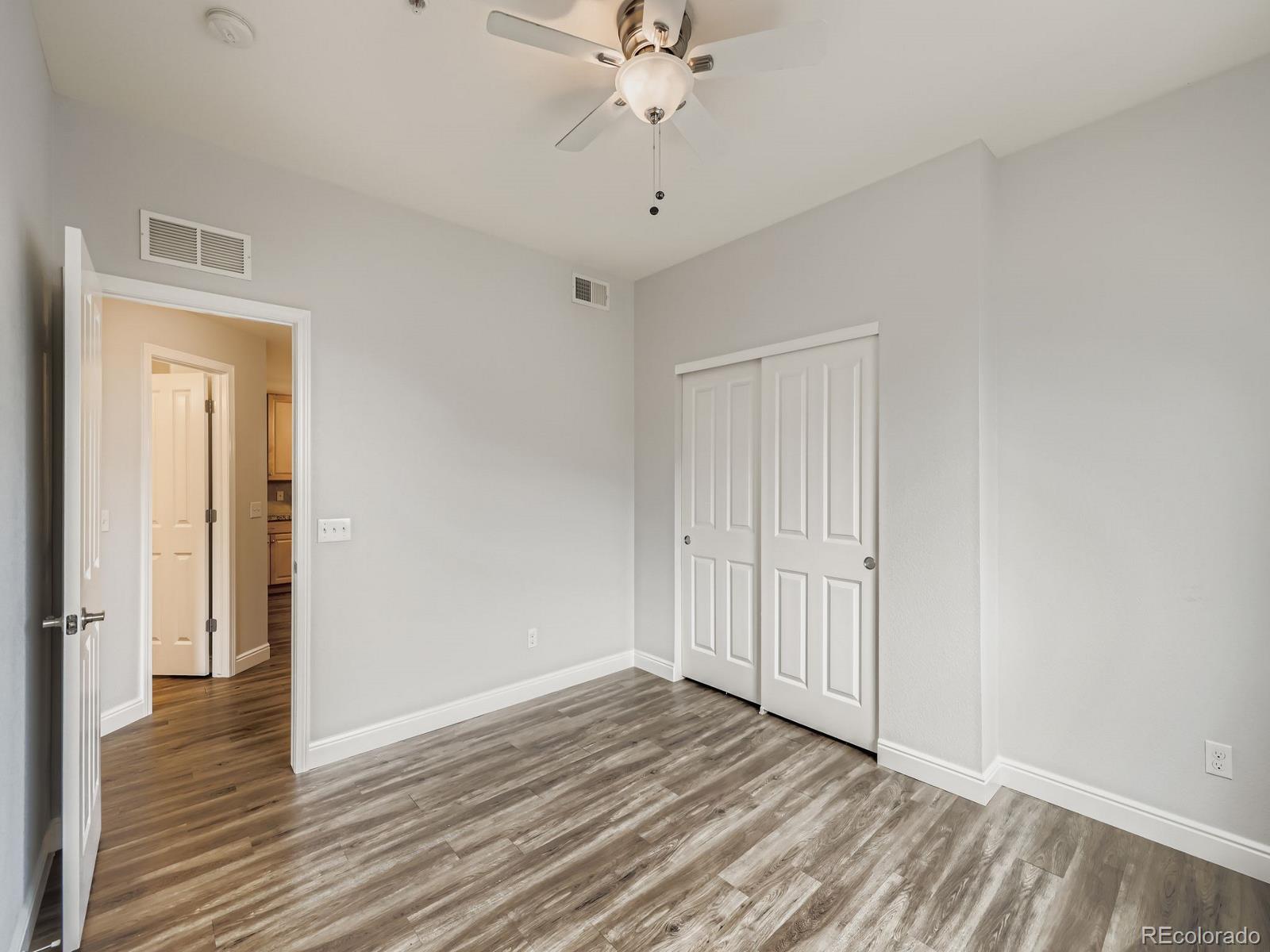 10061 W Victoria Place Unit: 204