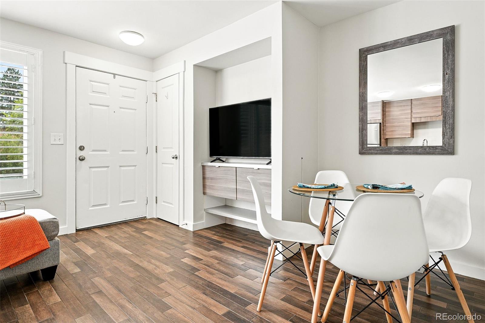 5250 S Huron Way Unit: 6-101