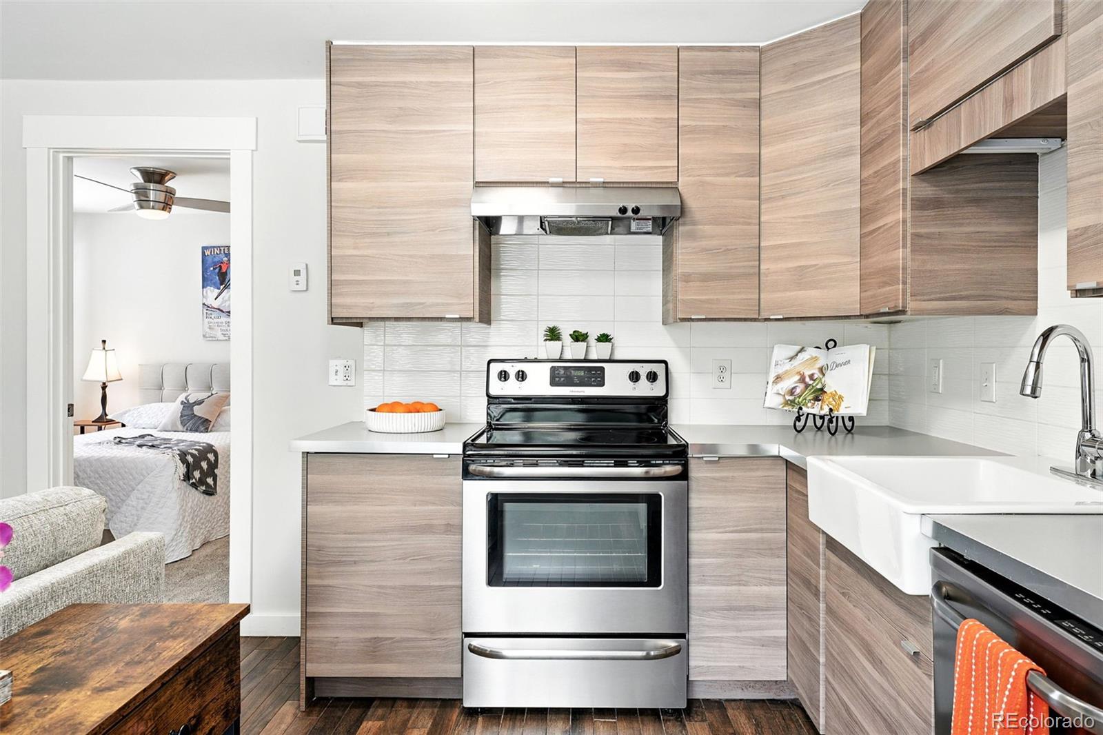 5250 S Huron Way Unit: 6-101