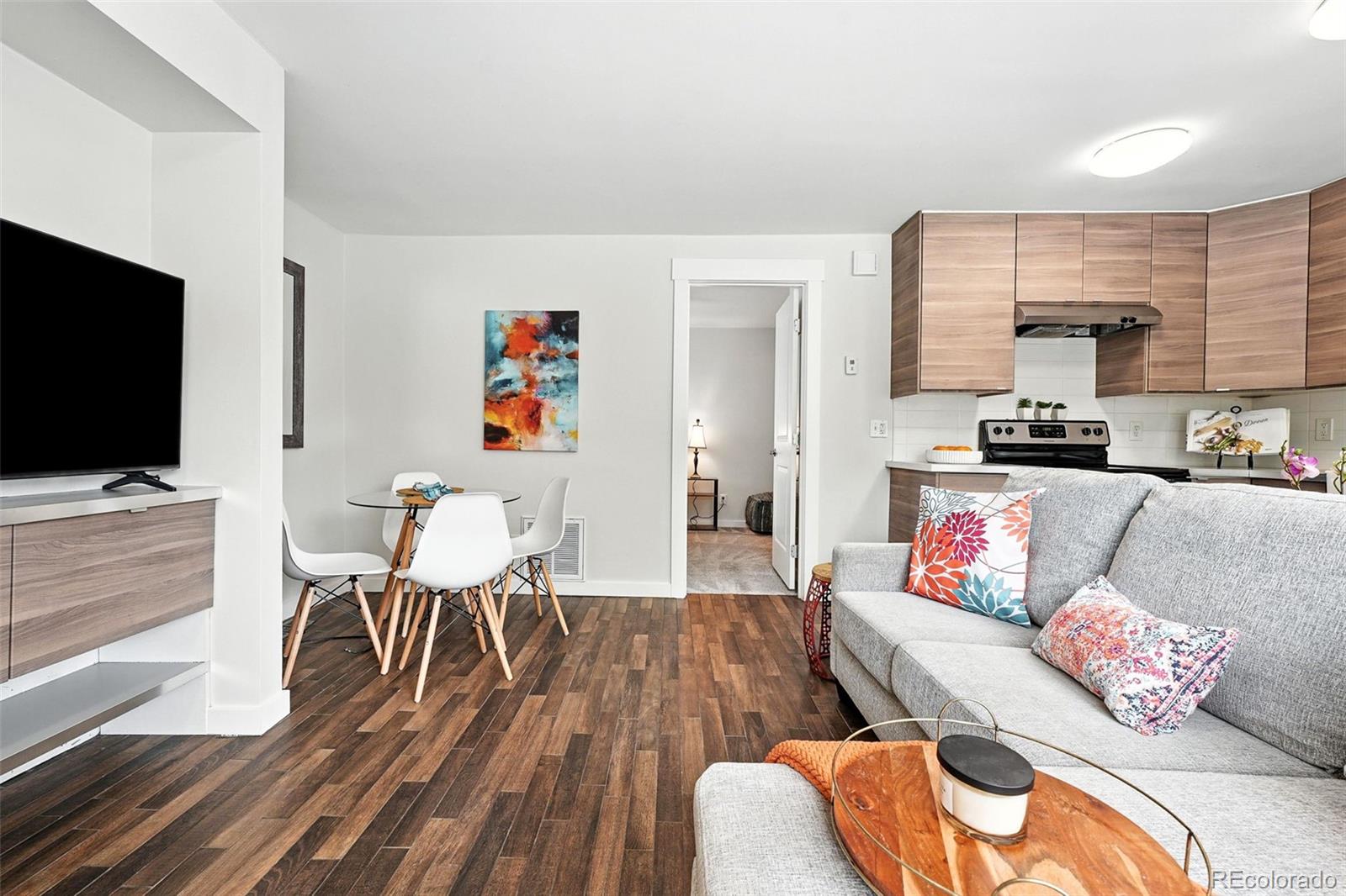 5250 S Huron Way Unit: 6-101