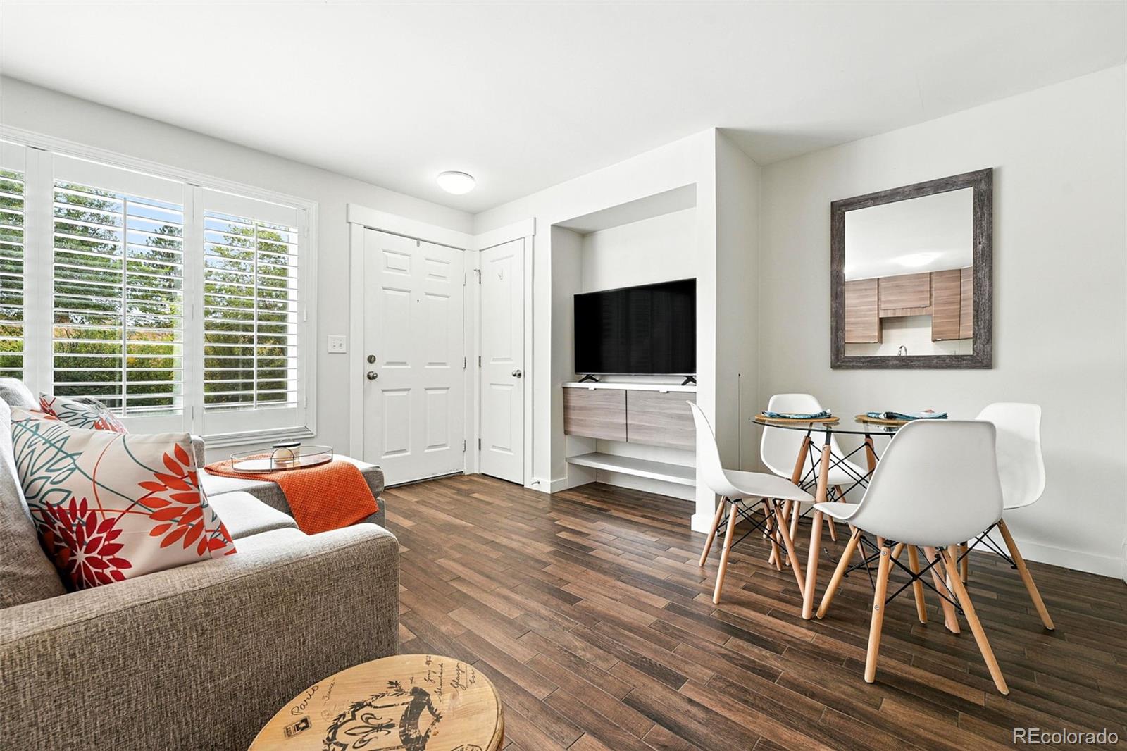 5250 S Huron Way Unit: 6-101