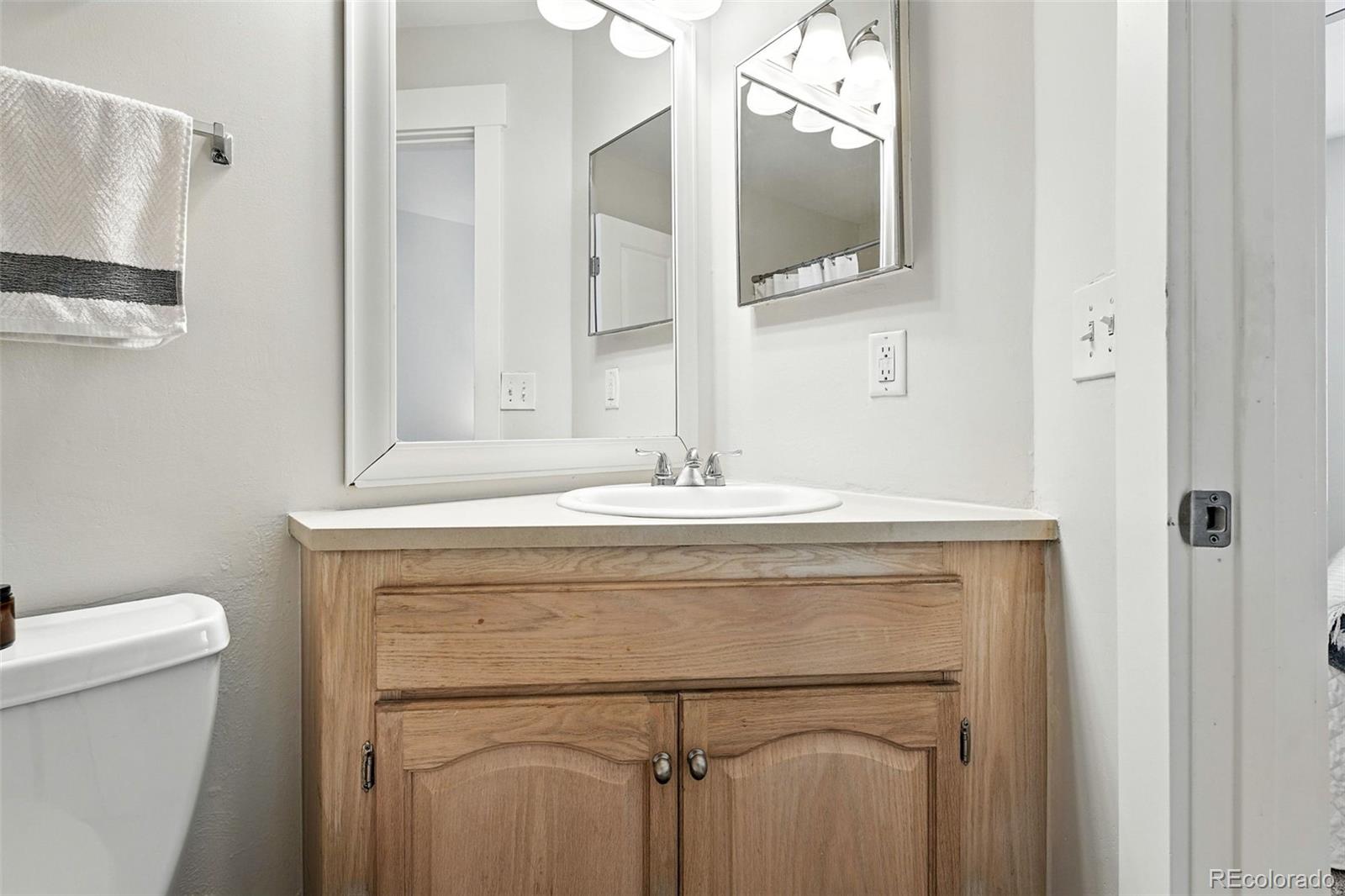 5250 S Huron Way Unit: 6-101