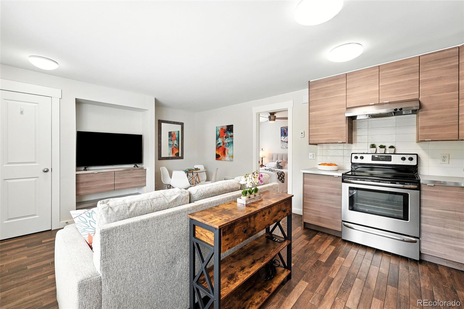 5250 S Huron Way Unit: 6-101