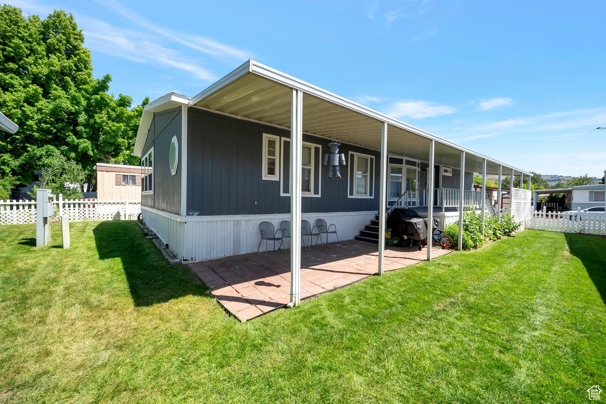 253 GUENEVERE ST #209