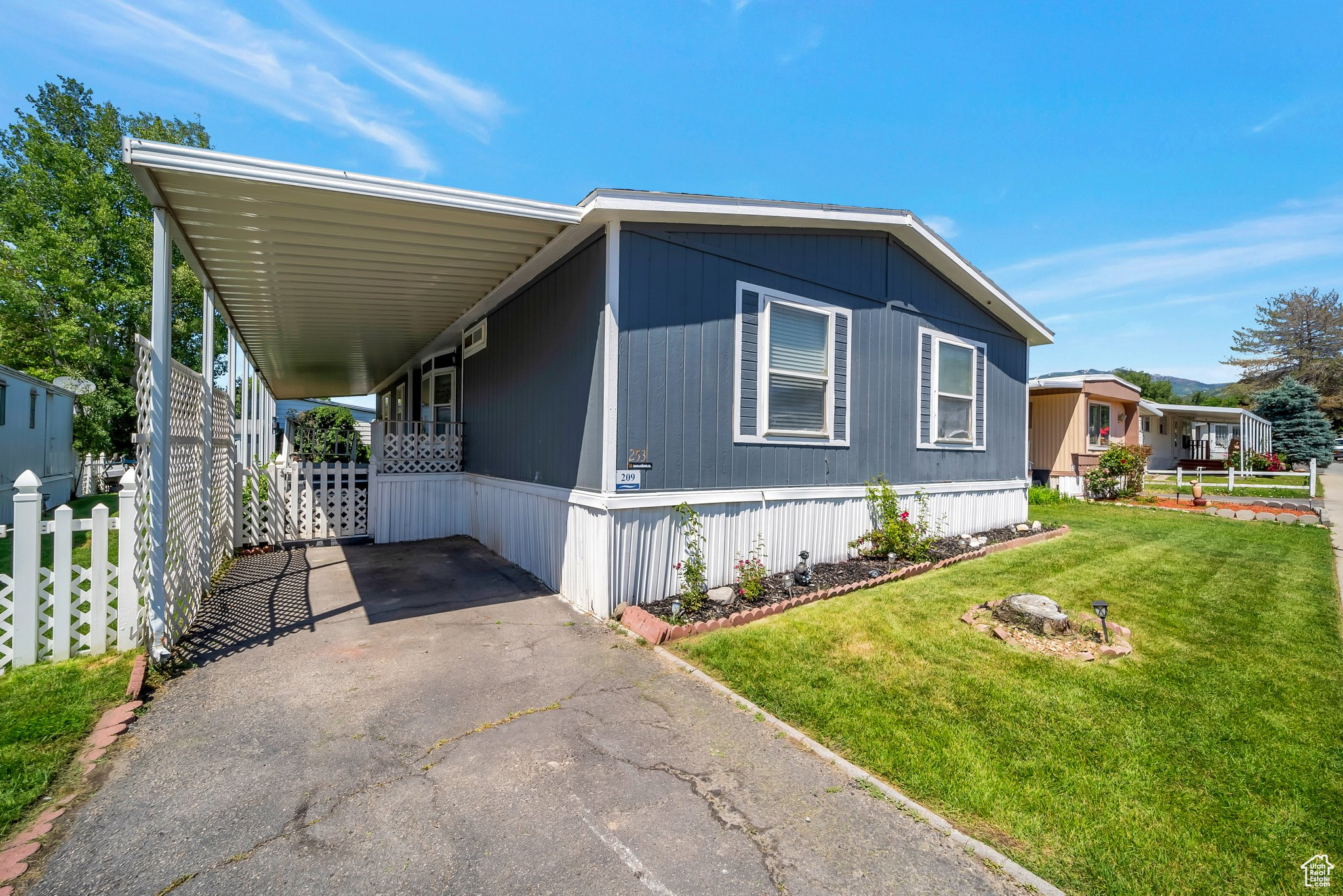 253 GUENEVERE ST #209