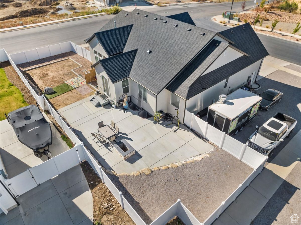 412 N HAWTHORN DR