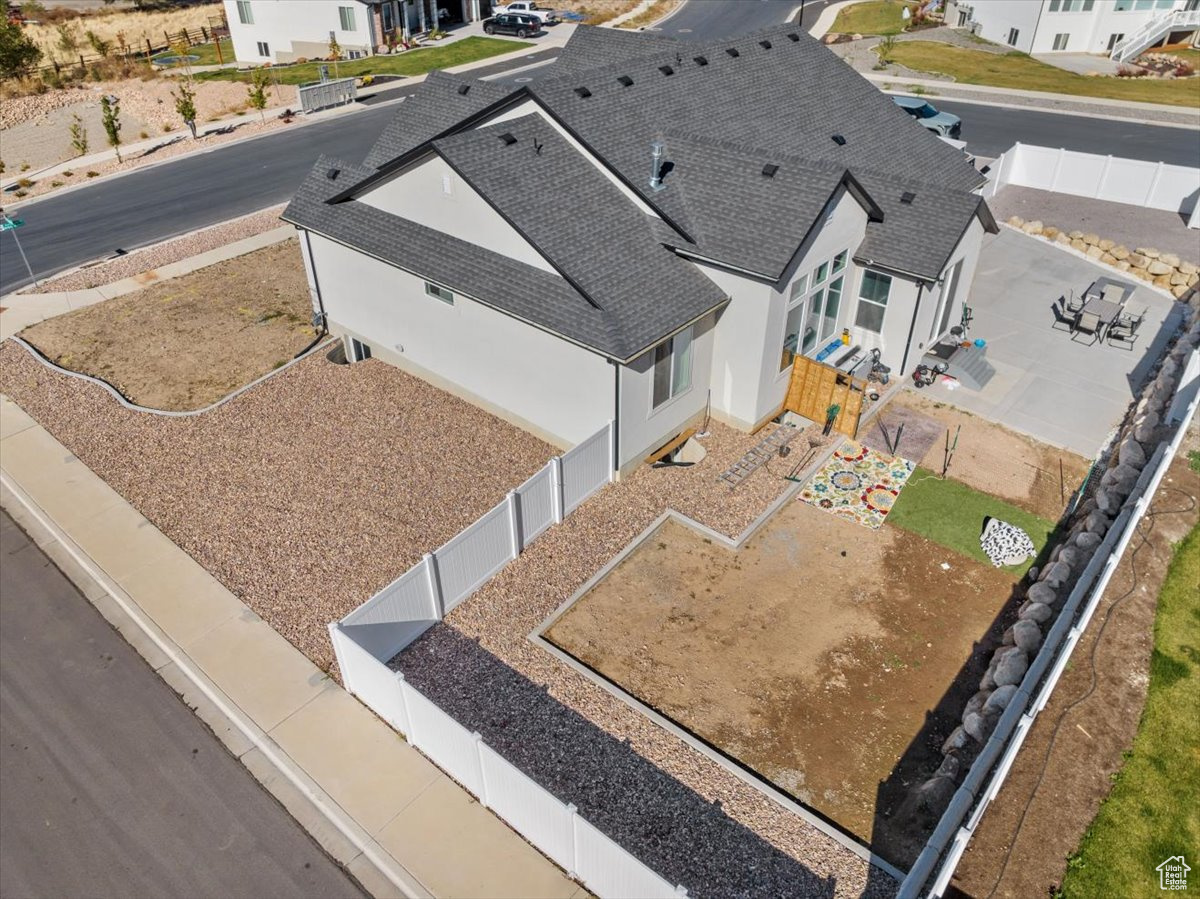 412 N HAWTHORN DR