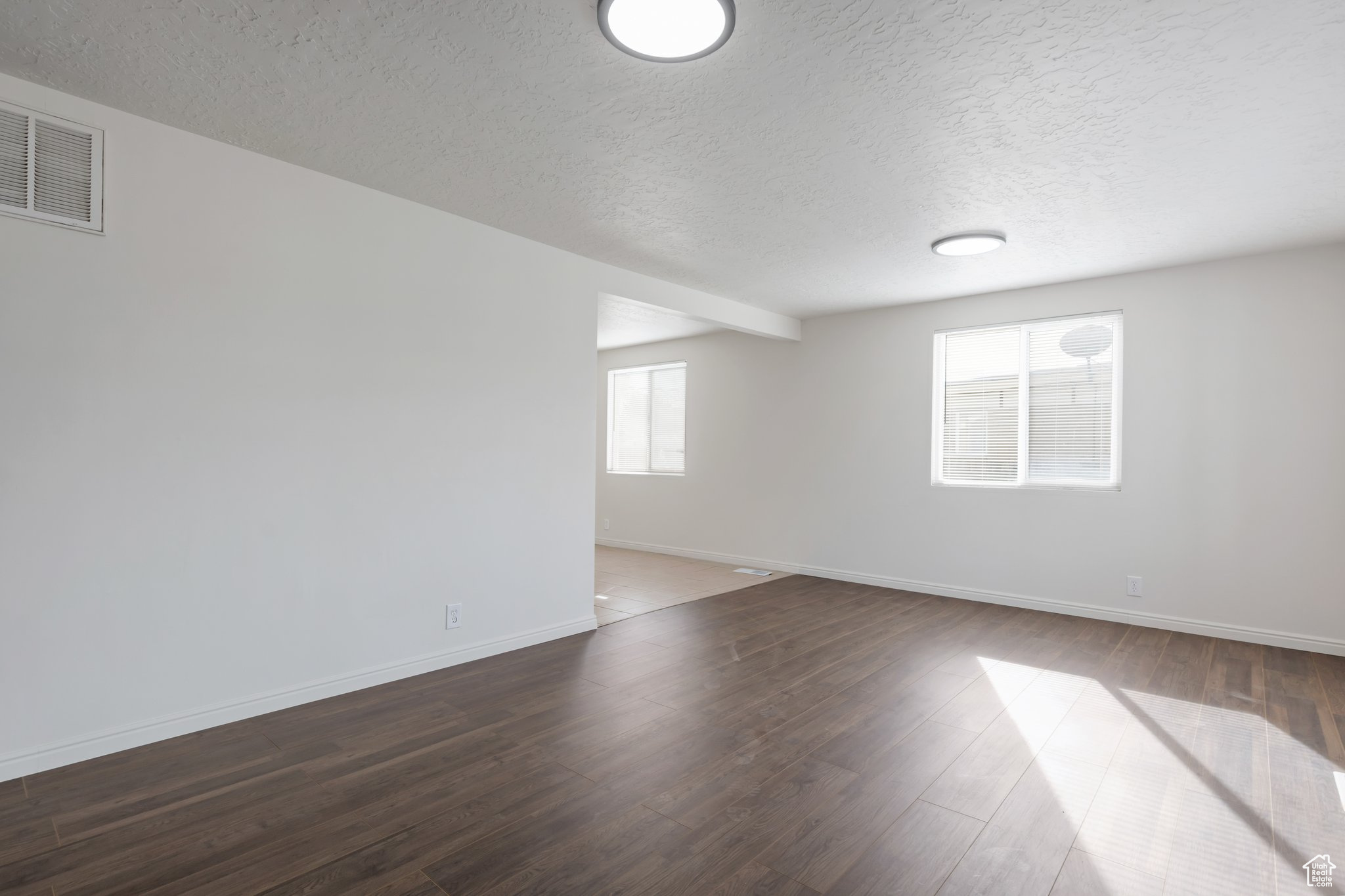 2811 S 3095 W