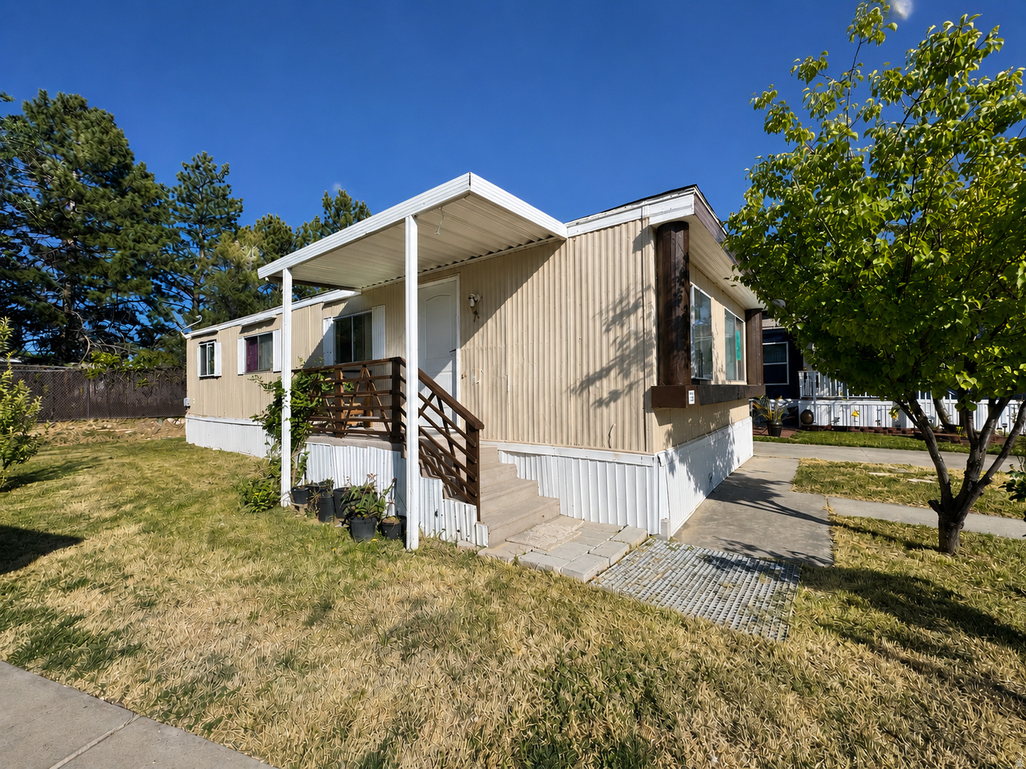 3355 S EASTCREST RD #127