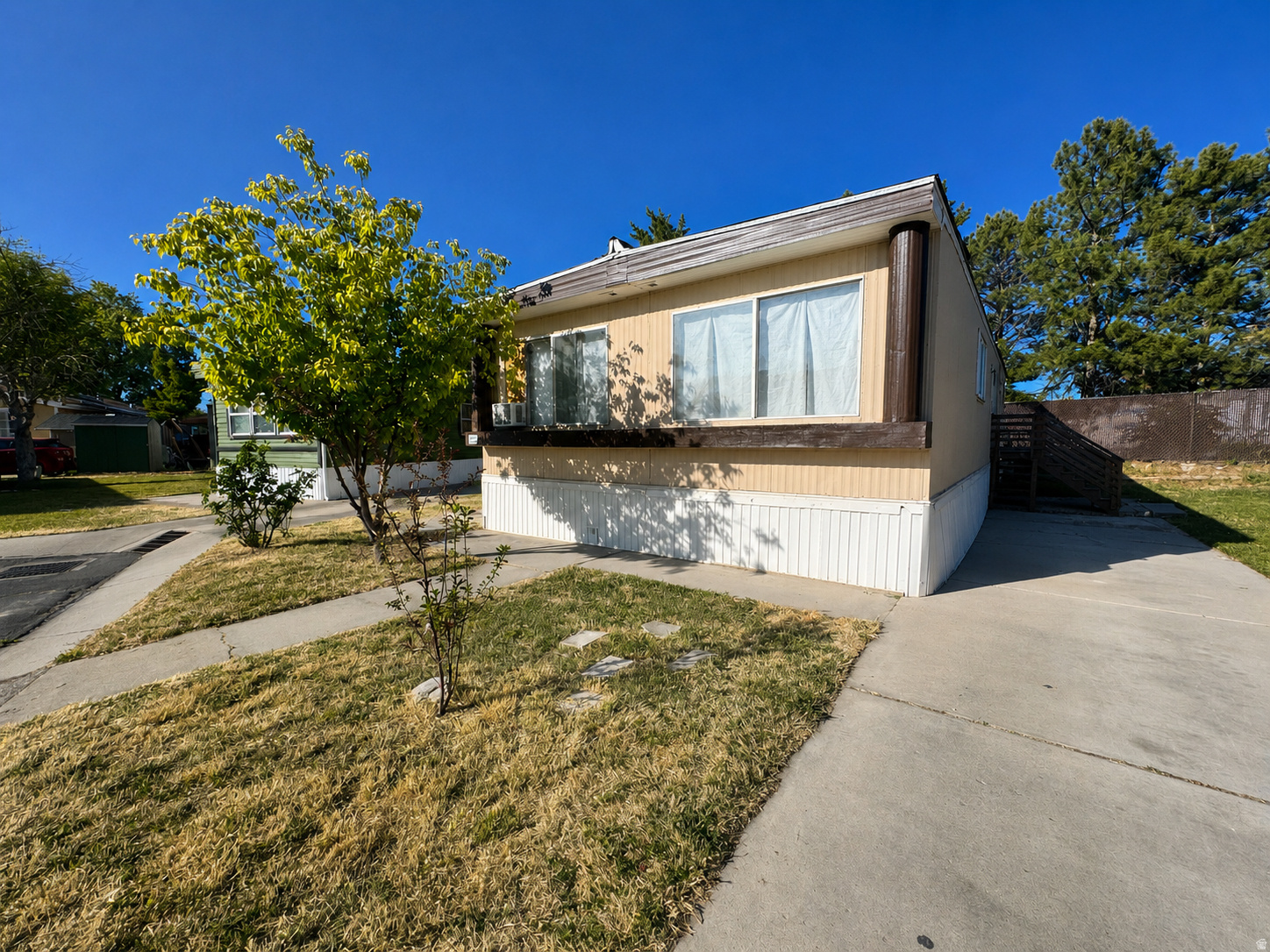 3355 S EASTCREST RD #127