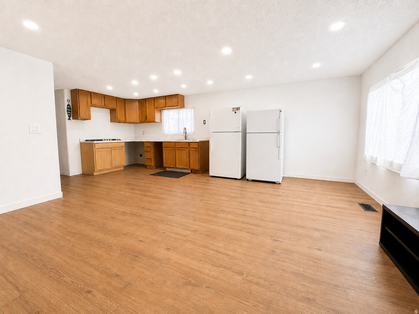 3355 S EASTCREST RD #127