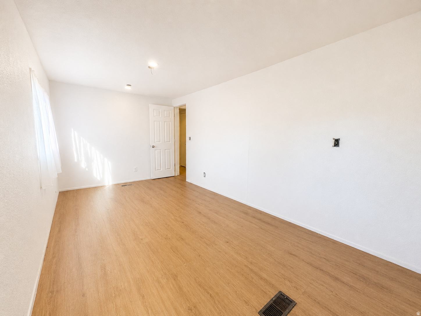 3355 S EASTCREST RD #127