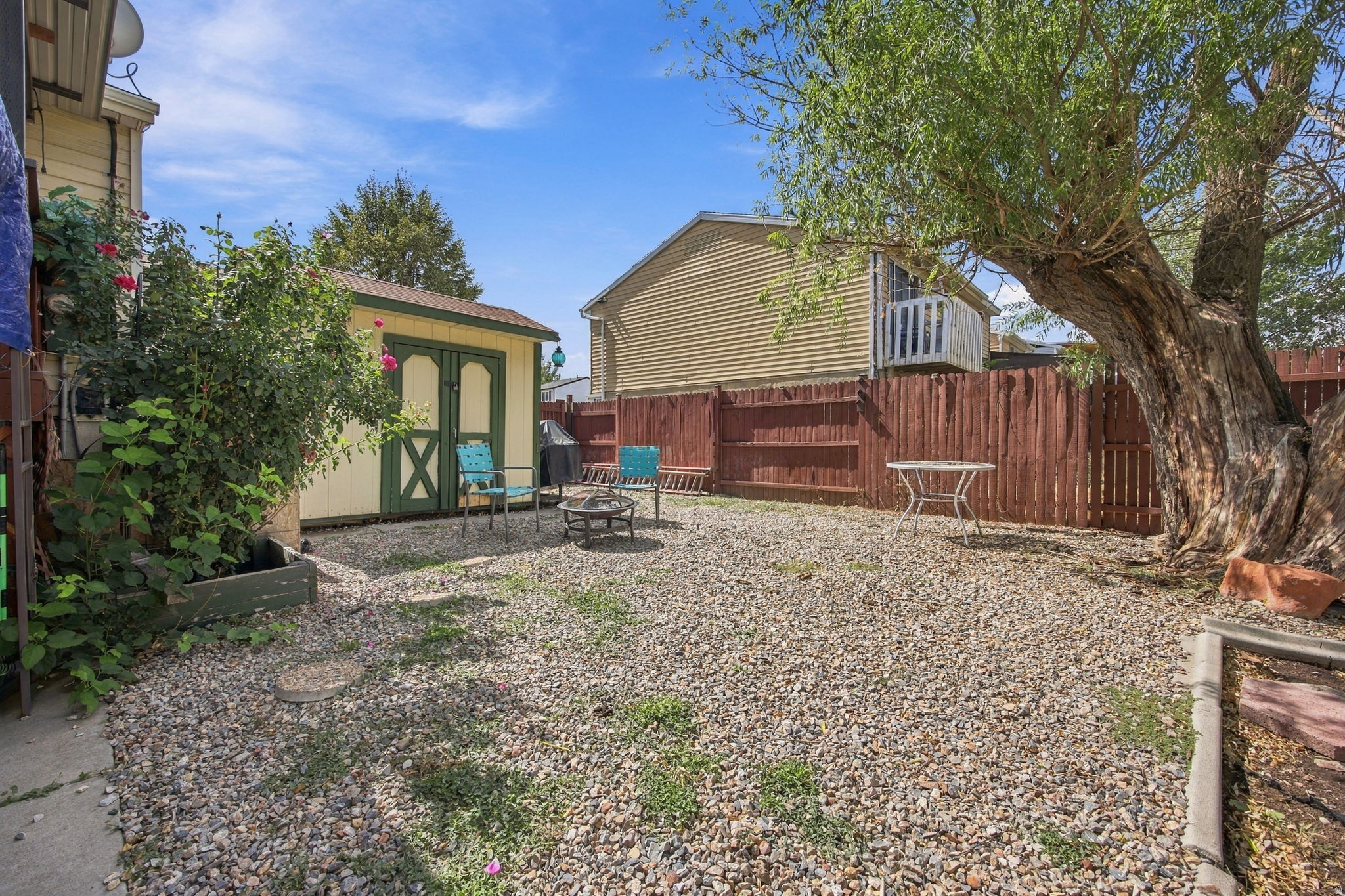 1466 W TWIN OAKS DR