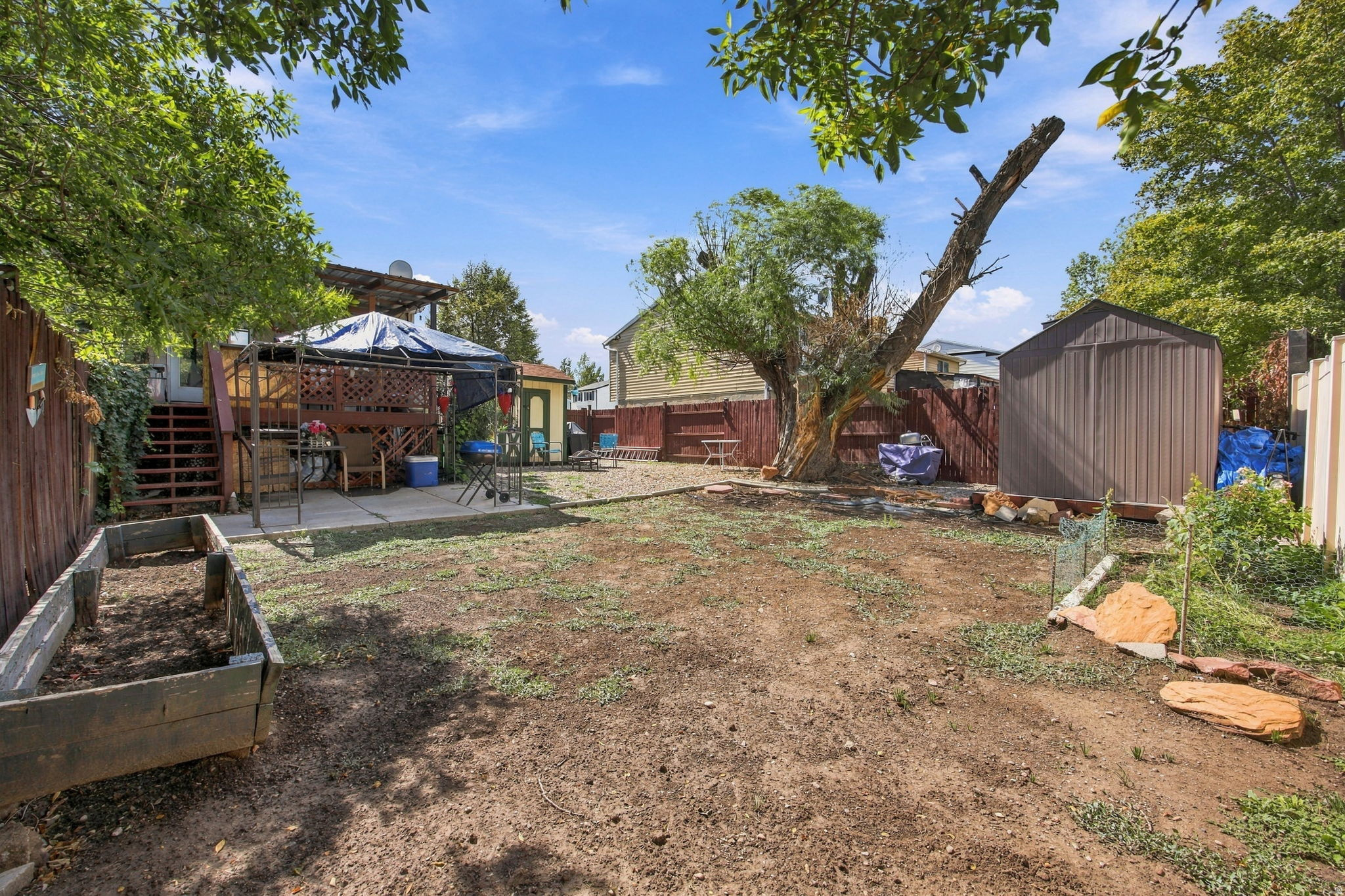 1466 W TWIN OAKS DR