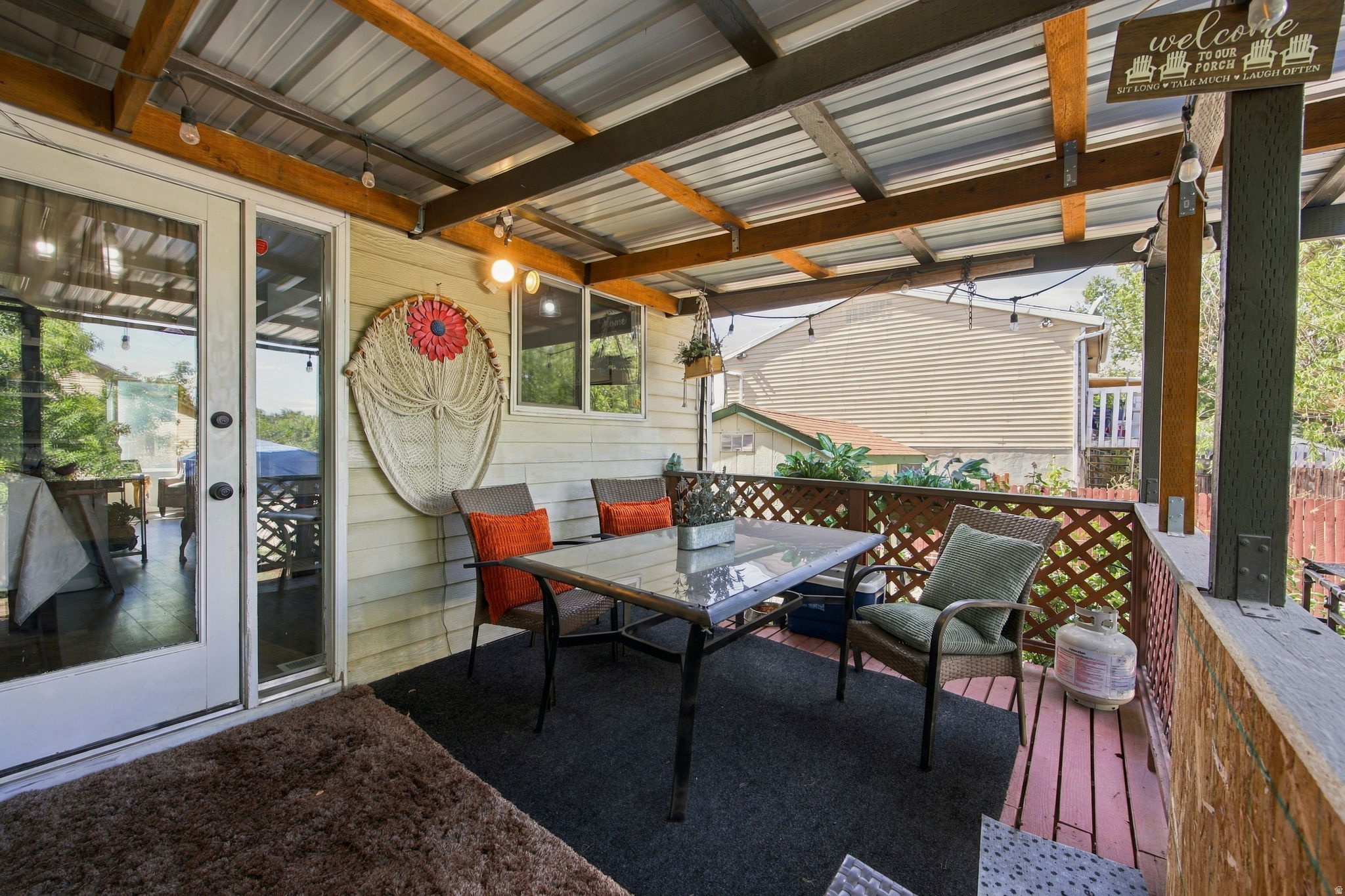 1466 W TWIN OAKS DR
