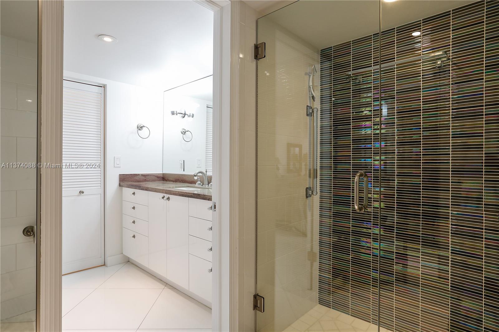 2901 S Bayshore Dr Unit: 3BC