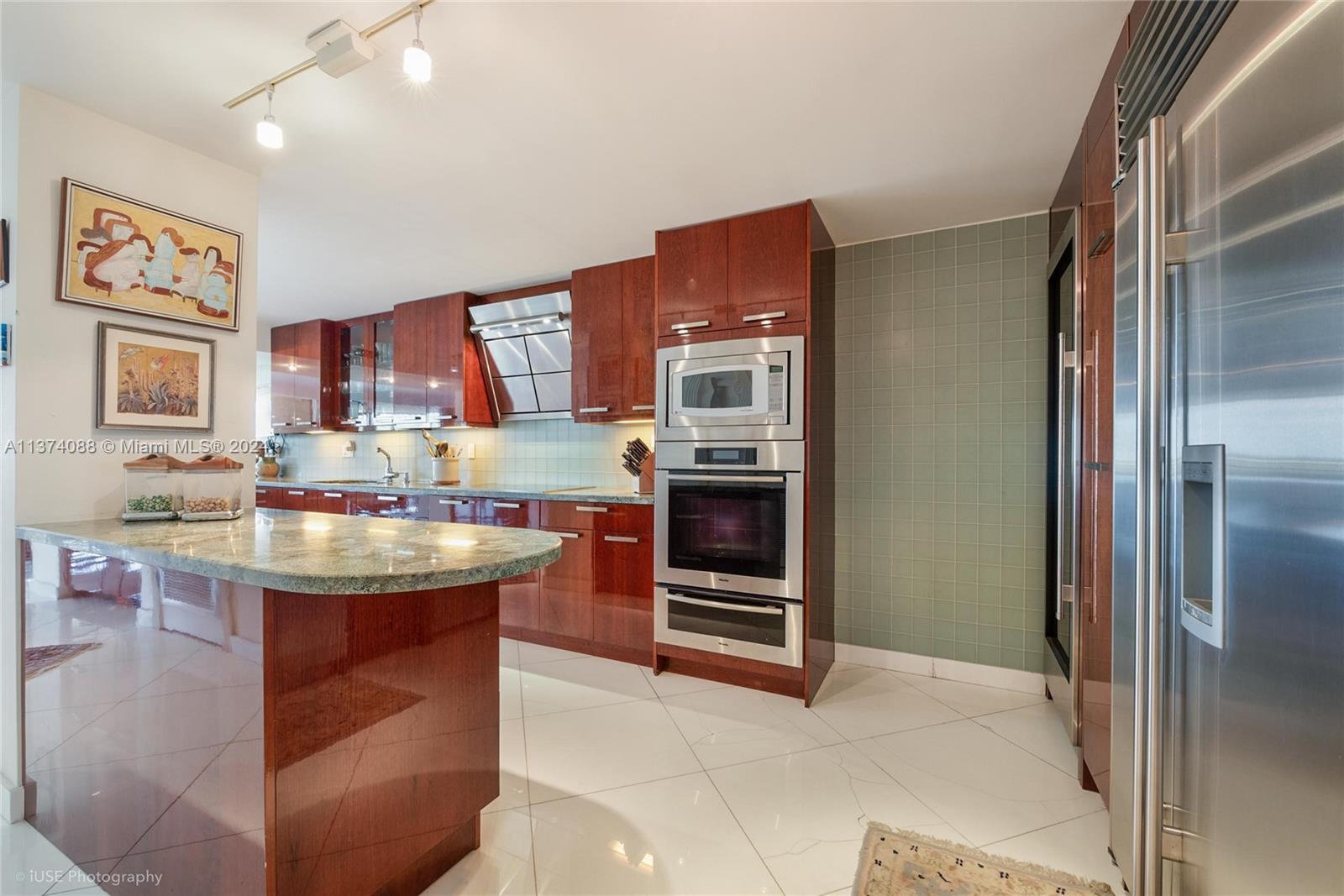2901 S Bayshore Dr Unit: 3BC