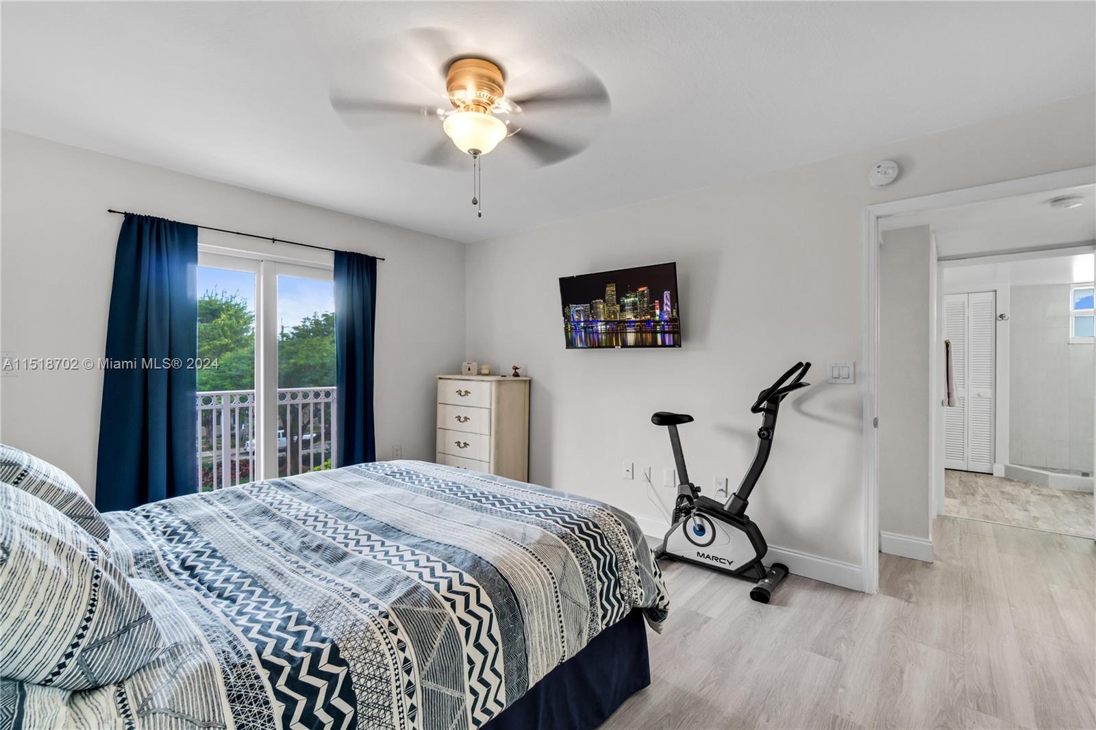 1 Alhambra Cir # 306
