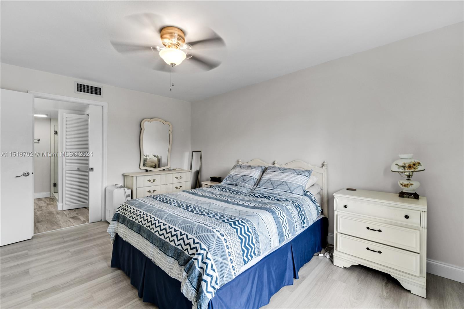 1 Alhambra Cir # 306