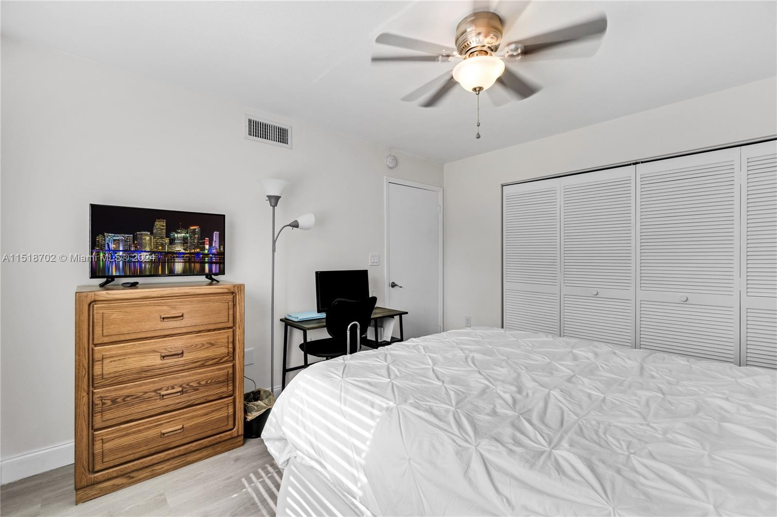 1 Alhambra Cir # 306