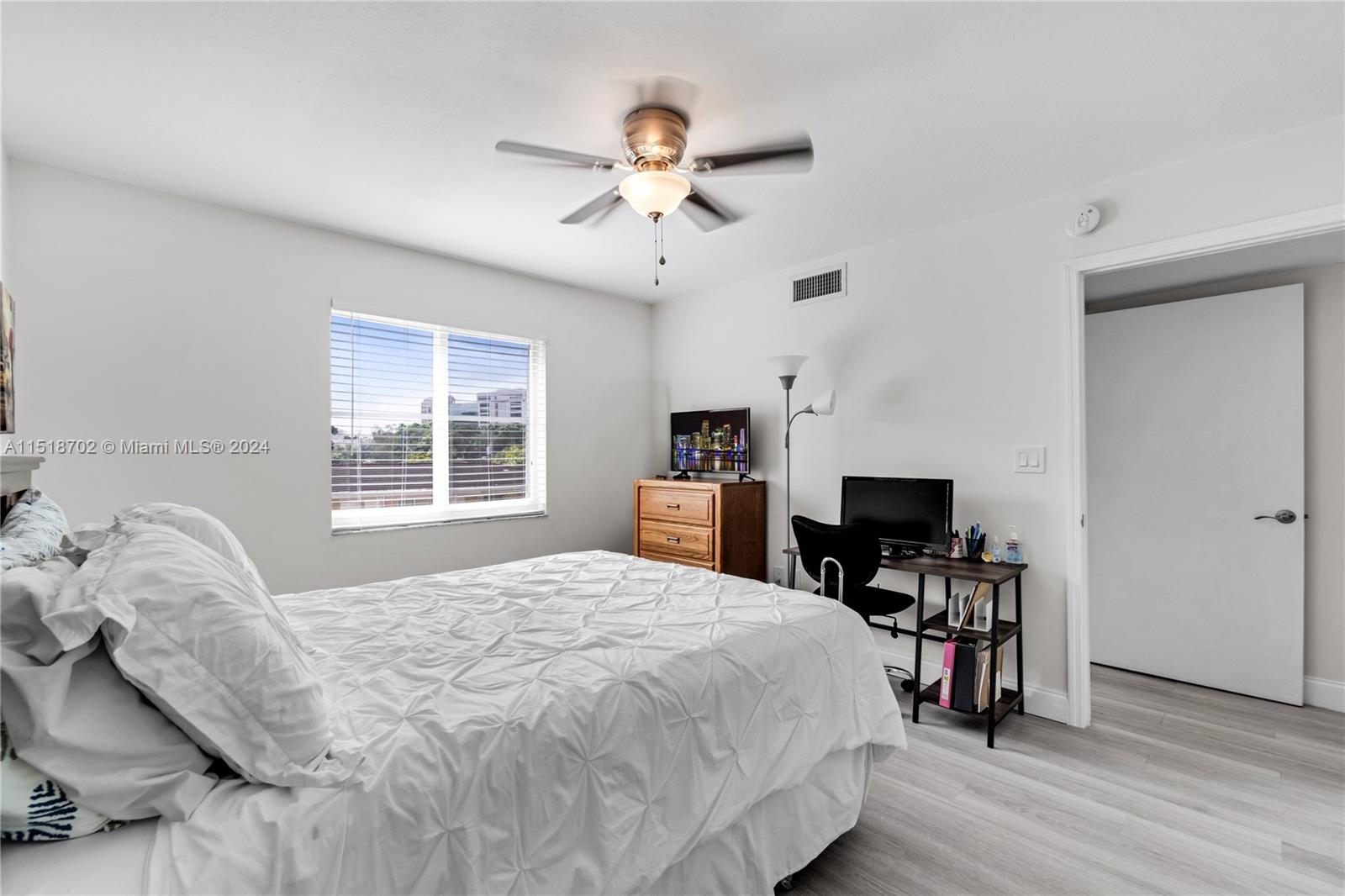 1 Alhambra Cir # 306