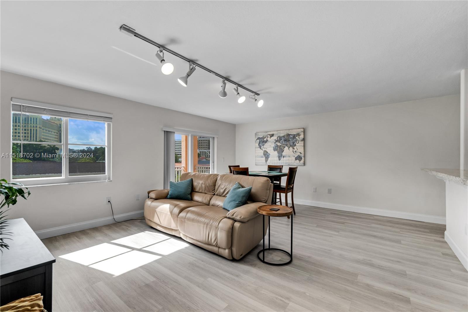 1 Alhambra Cir # 306