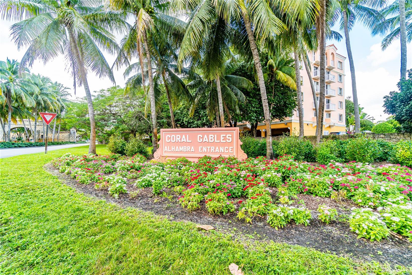 1 Alhambra Cir # 306
