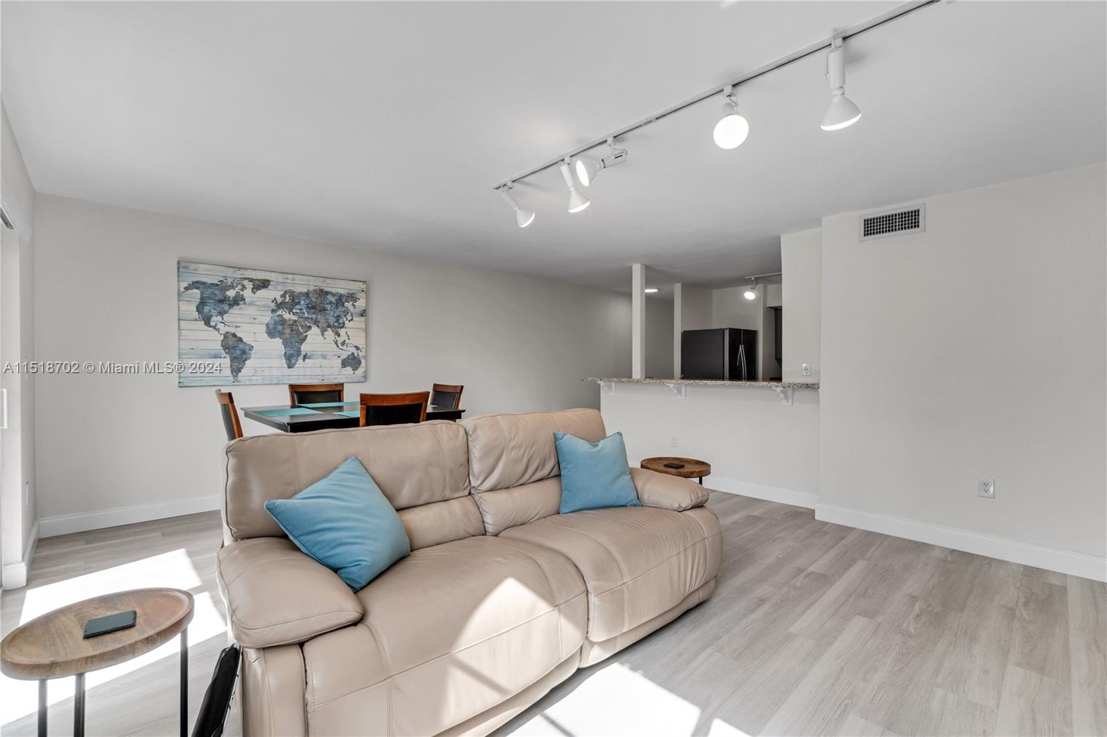1 Alhambra Cir # 306