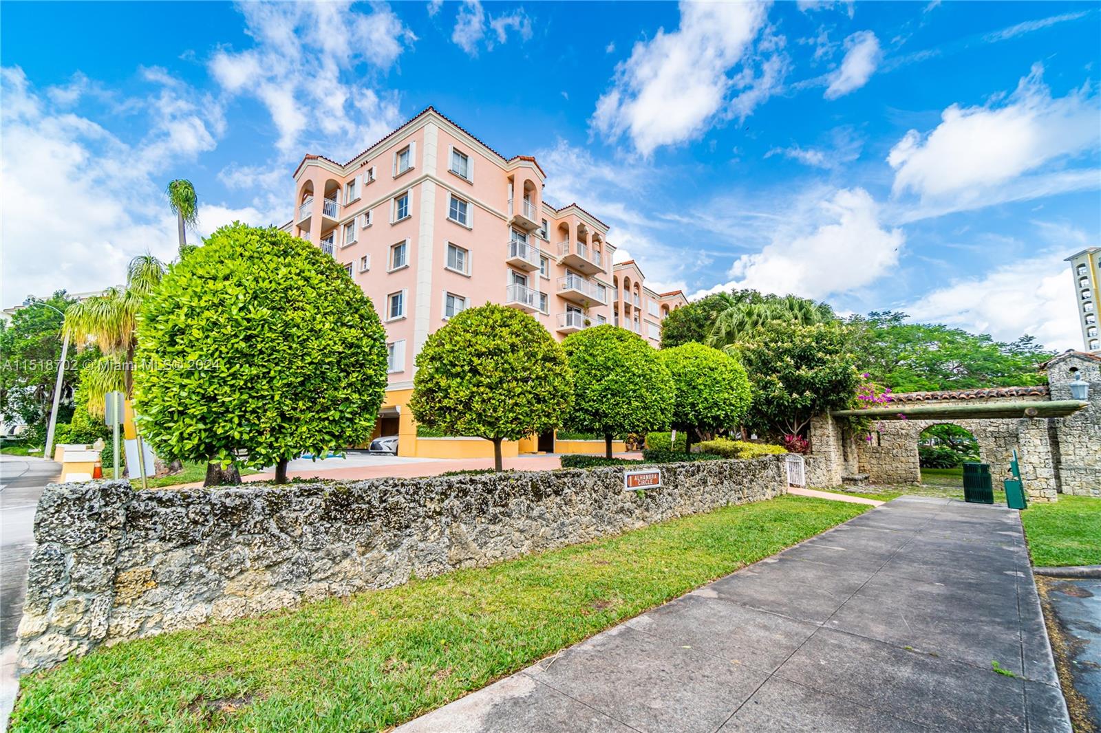 1 Alhambra Cir # 306