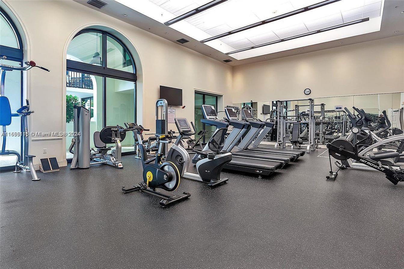 1300 Ponce De Leon Blvd # 502