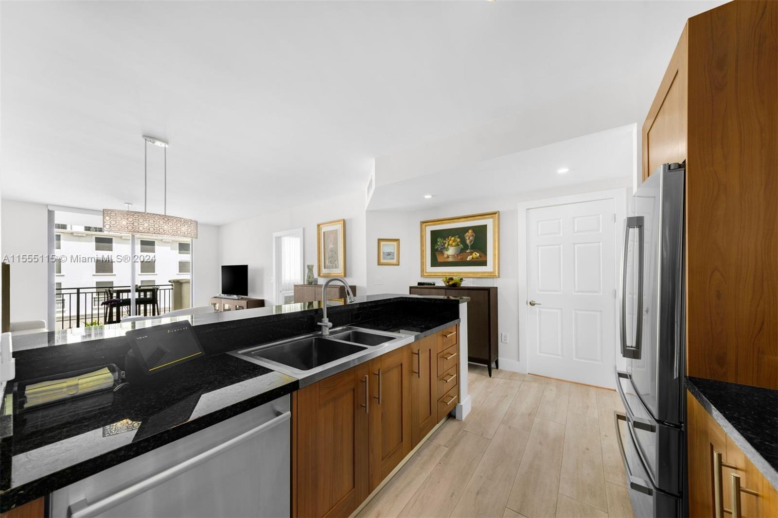 1300 Ponce De Leon Blvd # 502